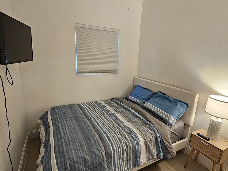 6966 Byron Ave #101 — Photo 28