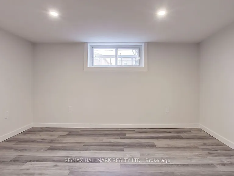 51 Stamford Sq S #BASEMENT — Photo 16