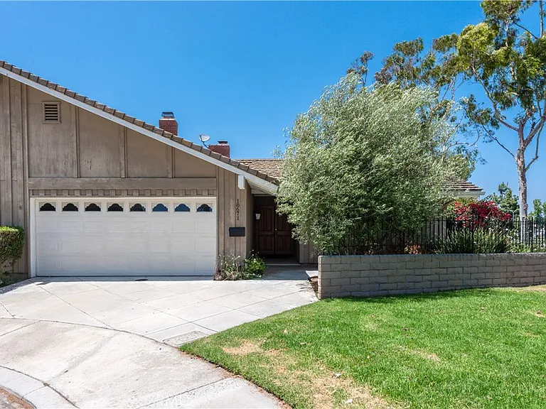 18671 Paseo Cortez — Photo 1