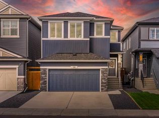 178 E Creekstone Path SW, Calgary, AB T2X 4P3