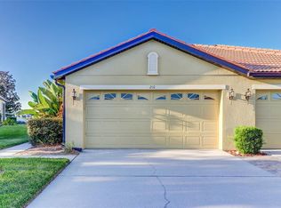 210 Mystic Falls Dr, Apollo Beach, FL 33572