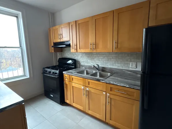 1360 Ocean Avenue image 3 of 9