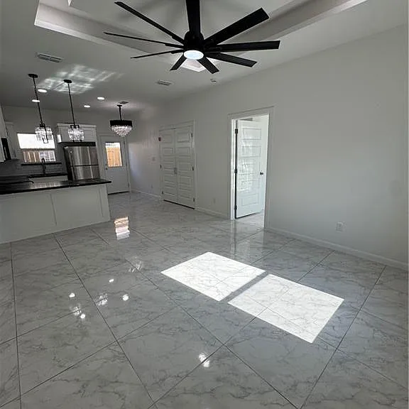 2109 Dragonfly St #1 — Photo 2