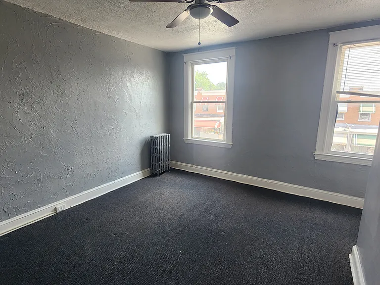 2528 Robb St — Photo 15