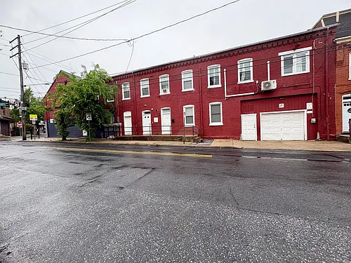 568 Manor St Photo 1
