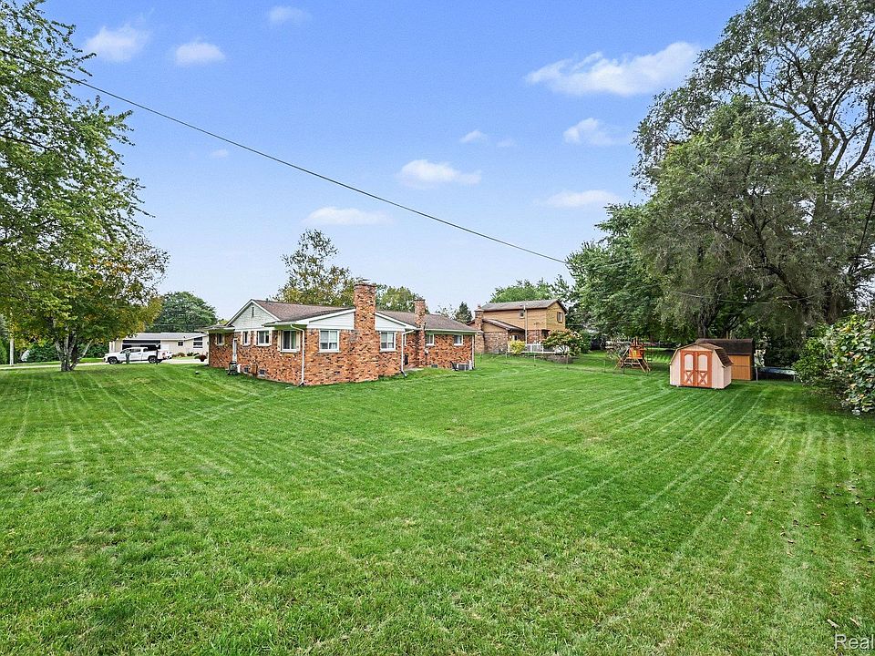 1771 Pruit Dr, photo 25