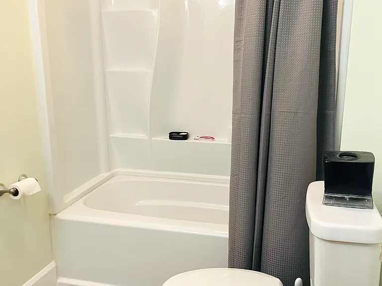 1128 Garfield Ave SW #A — Photo 5