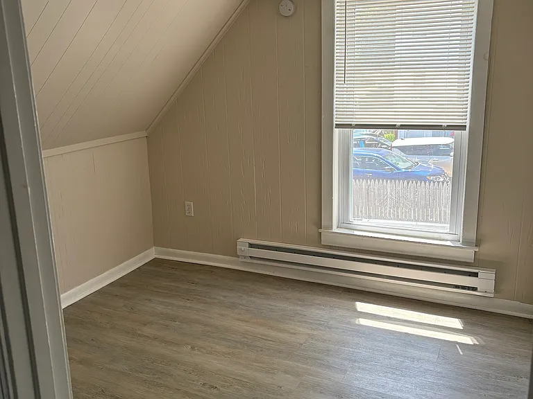 39 Old Orchard St #4 — Photo 1