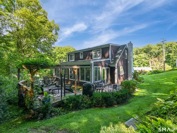 2 Ward Drive, Danbury, CT 06810