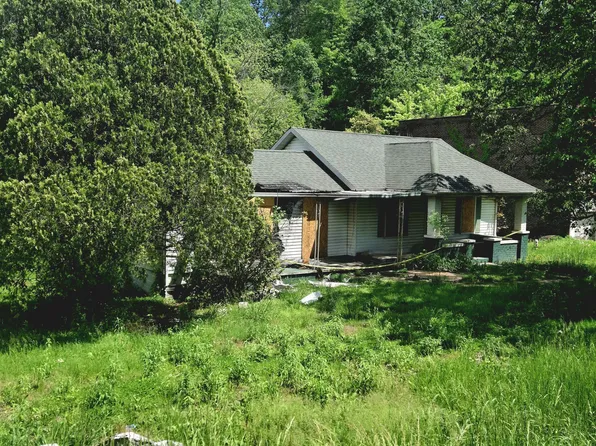 904 S Main St, Rocky Top, TN 37769