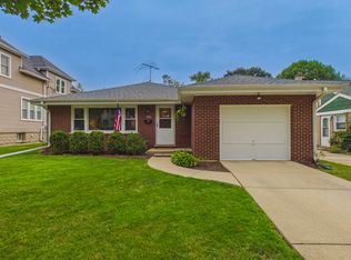 203 S Edward St, Mount Prospect, IL 60056