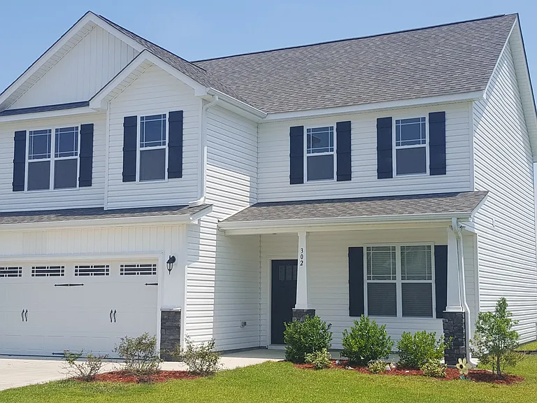 302 Catamaran Rd — Photo 1