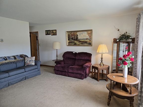 2nd image of 306 Eastgate Dr