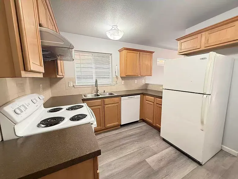 2546 SE 111th Ave — Photo 9