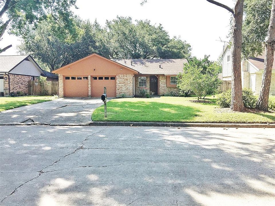 1st image of 3201 Mariner Dr