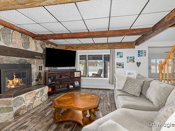 2nd image of 12860 Merlau Ave