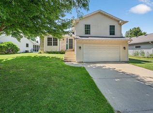 3826 Cosgrove Dr, Madison, WI 53719