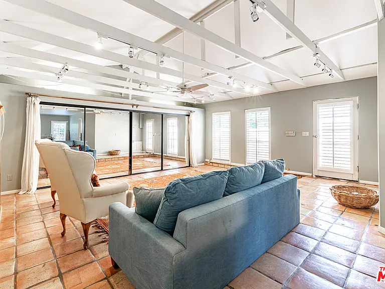 216 S Carmelina Ave #GUESTHOUSE — Photo 7