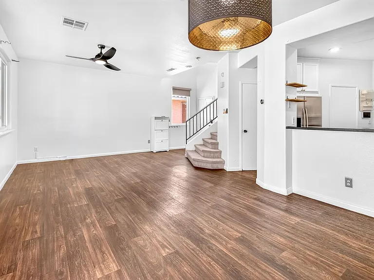 1303 Pecan Tree Ct — Photo 6