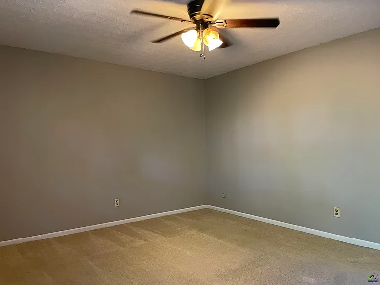 112 Countrywood Trl — Photo 3