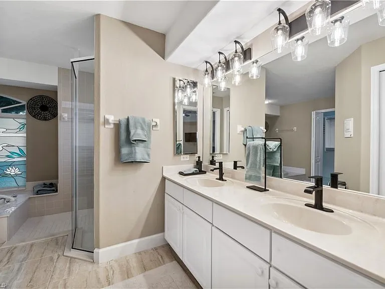 28399 Del Lago Way — Photo 9