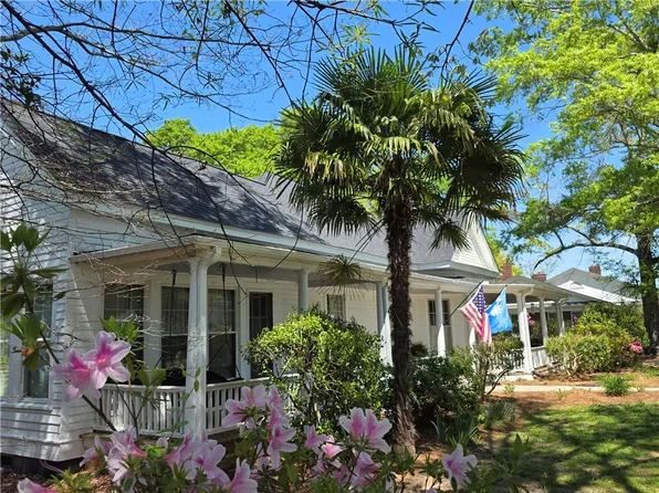 302 River St, Belton, SC 29627