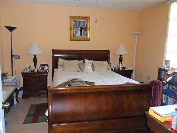 5th image of 1709 Whitehall Dr APT 101