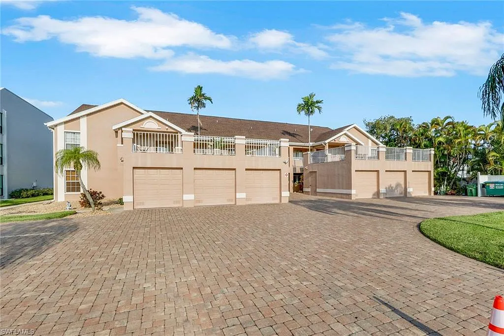 River View Of Cape Coral — Photo 2