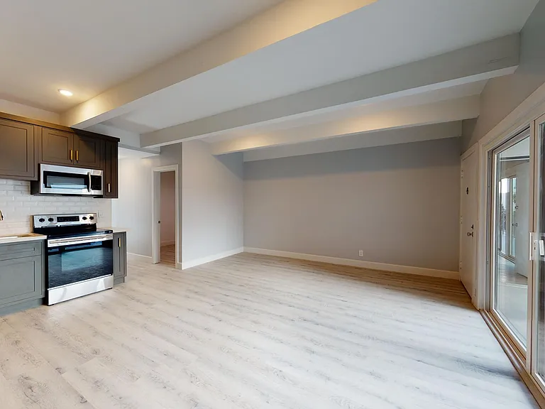 730 S Serrano Ave — Photo 26