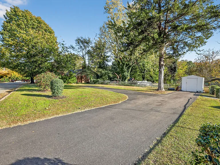 1009 Elliott Ave — Photo 27