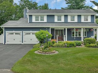 504 Spring Blossom Ln, Schenectady, NY 12306