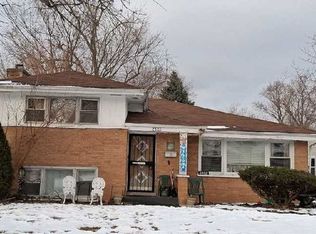2820 Tennyson Pl, Hazel Crest, IL 60429