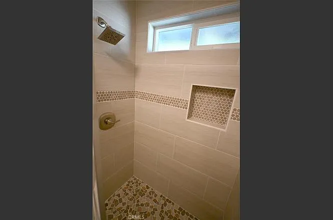 305 Civic Center Dr — Photo 6