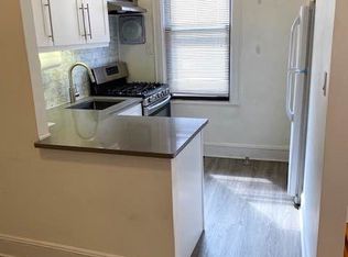 28-45 33rd St #4, Astoria, NY 11102