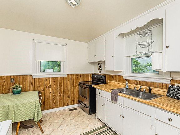 3rd image of 4404 Eanes Ln