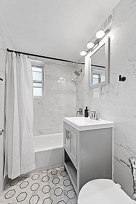 5th image of 225 E 46th St APT 9H