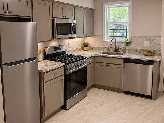 2nd image of 1640 Ashland Ave #1