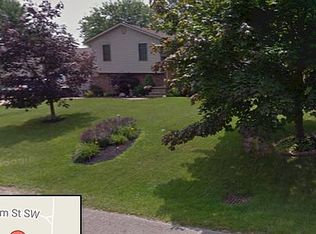 2436 Dreamwood Ave SW, Canton, OH 44706