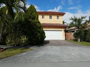 15495 SW 13th Ter, Miami, FL 33194