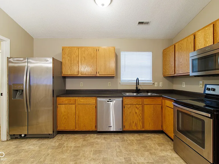 4119 Manasota Ct — Photo 8
