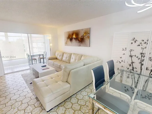2741 N Pine Island Rd APT 305, Fort Lauderdale, FL 33322