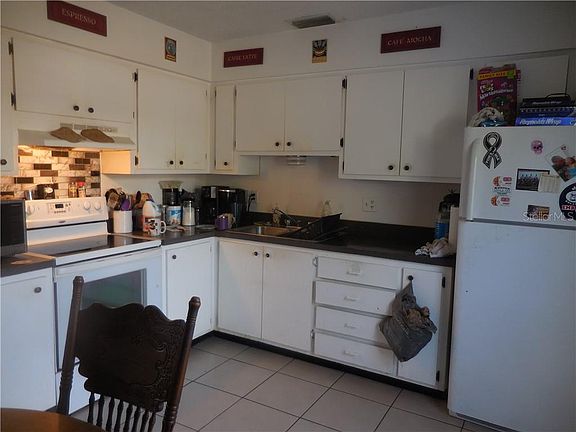 4th image of 3324 51st Avenue Dr W