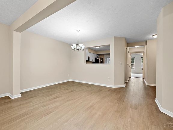 5th image of 9925 Edgewood Ln Unit B