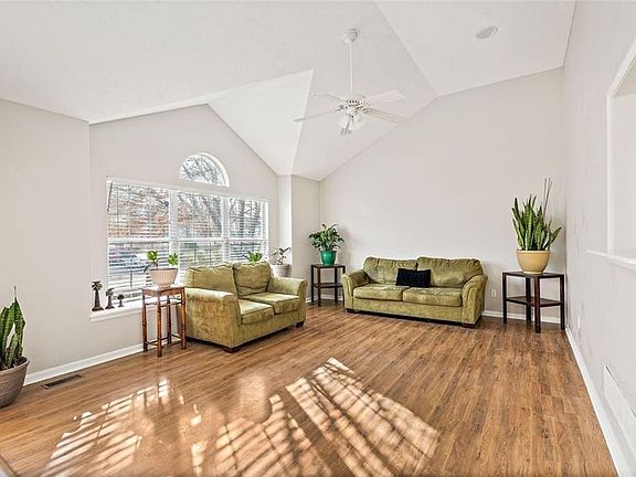 3rd image of 3501 SE Lake Village Blvd