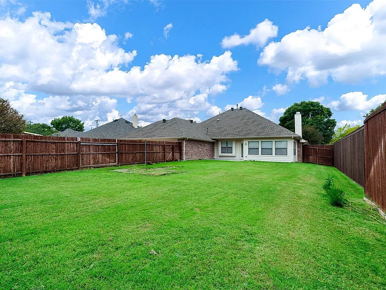 7004 Childrens Way — Photo 25