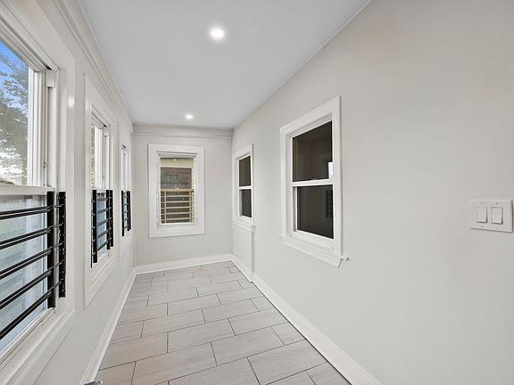 2nd image of 1429 E End Ave