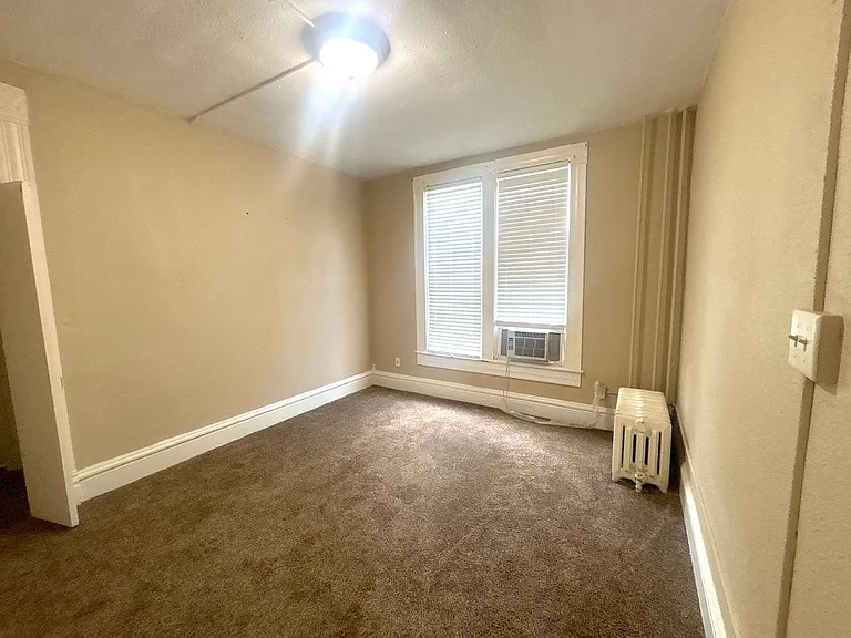 2820 Cottage Grove Ave — Photo 5