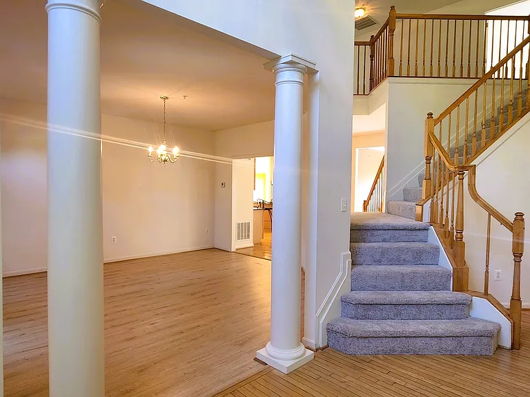 406 Clairborne St — Photo 15