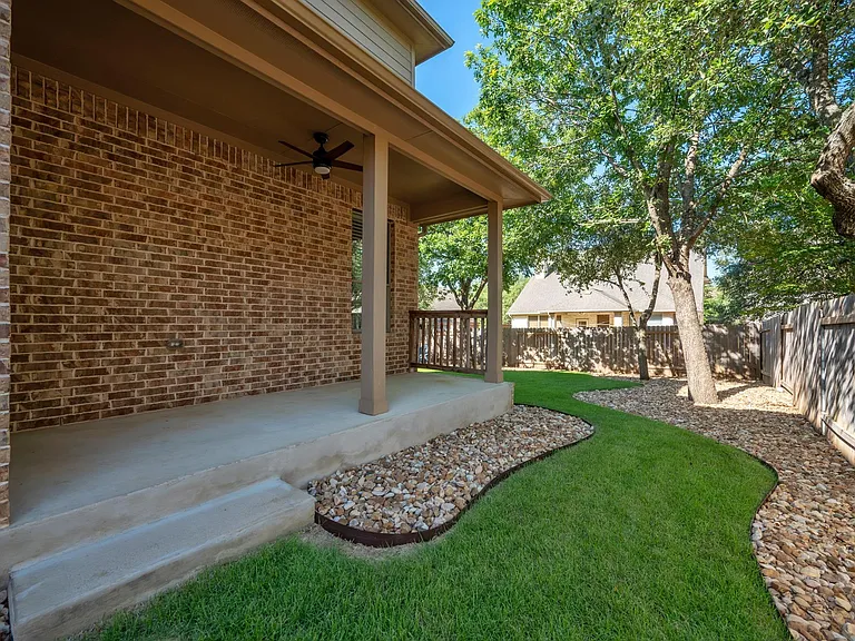 8620 Alophia Dr — Photo 27