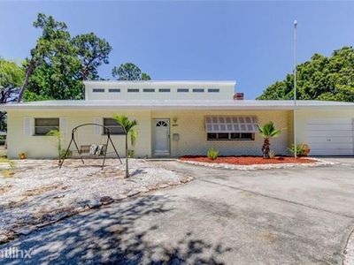 6897 19th St S, Saint Petersburg, FL, 33712
